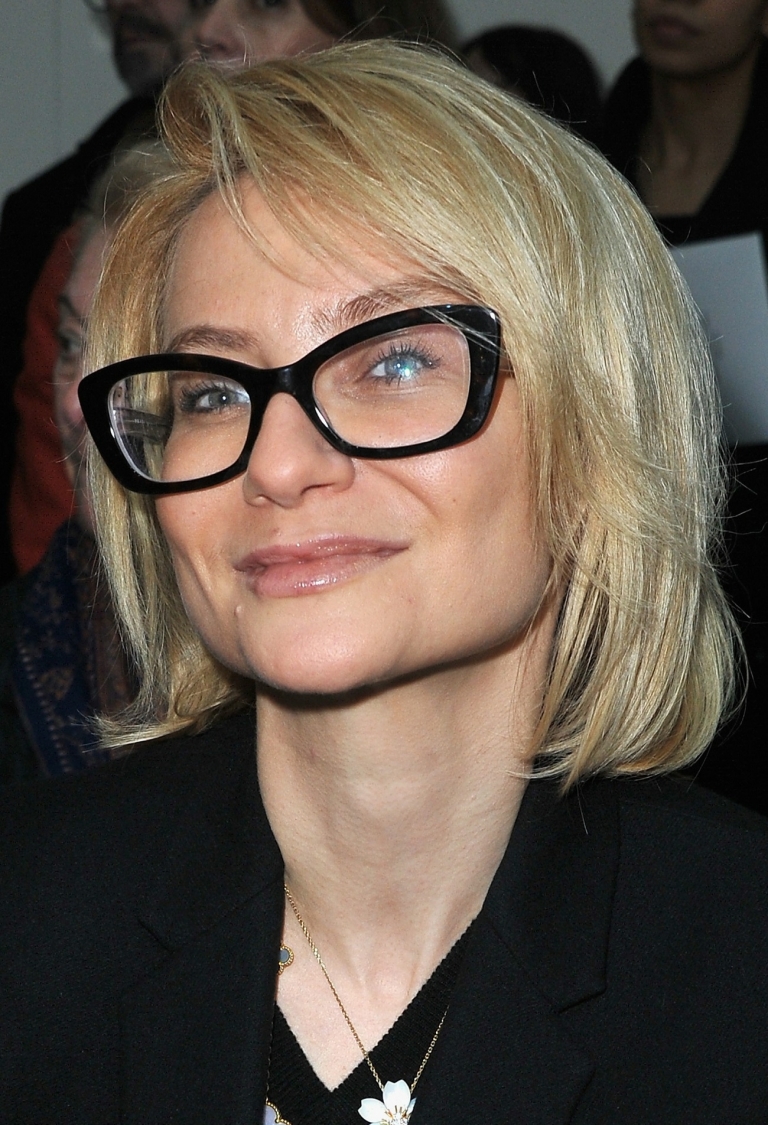 50 Years Old Woman Hairstyle With Glasses Tip Ideas
