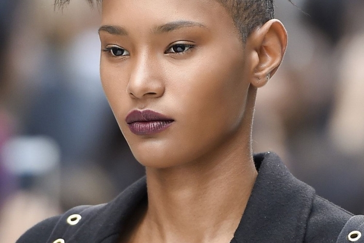 Coupe cheveux rasé coté femme : nos looks préférés
