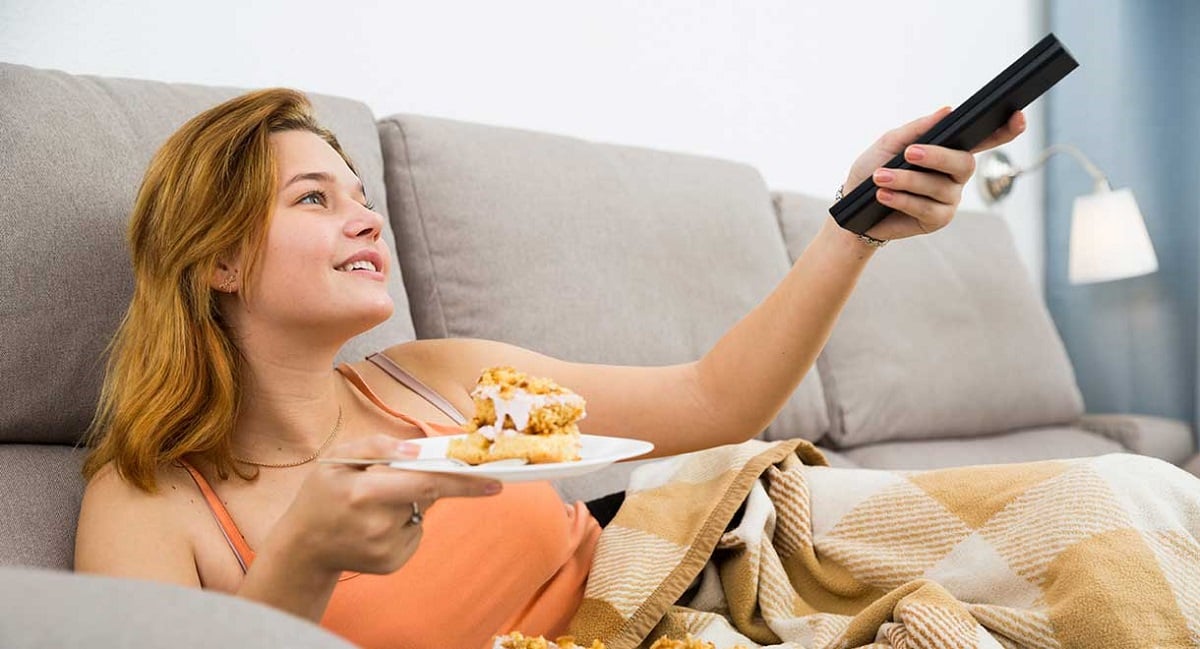 manger devant télé mauvaise habitude empêche mincir efficacement