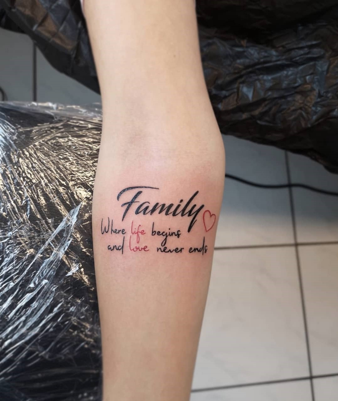 tatouage famille signification idées parents enfants