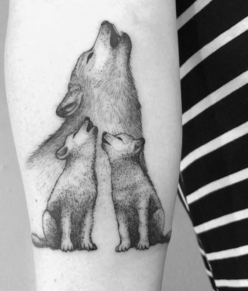 tatouage famille signification meute loups