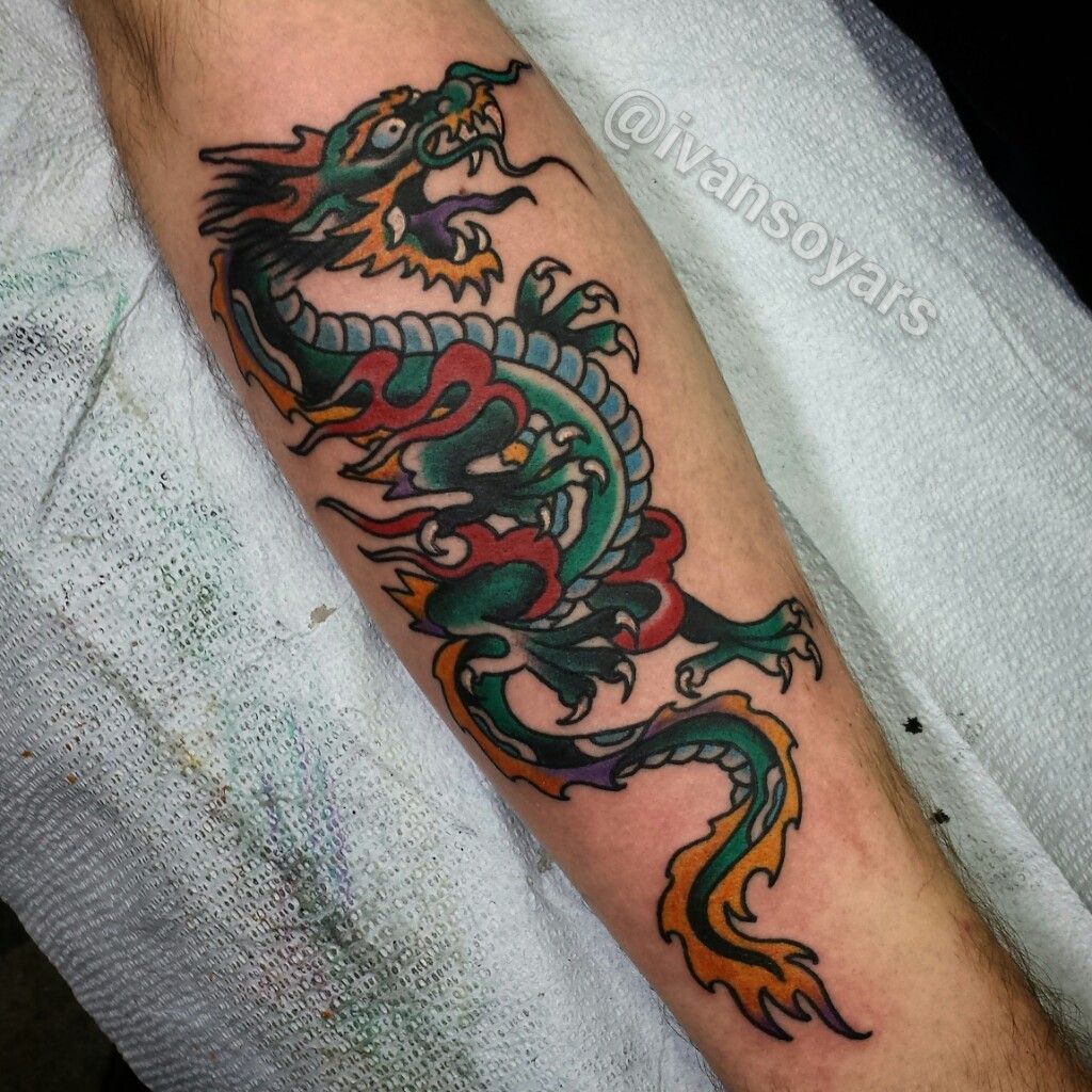 tatouage japonais dragon coloré avant-bras