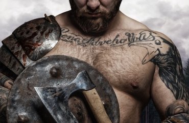 tatouage viking signification symboles emblématiques tendance