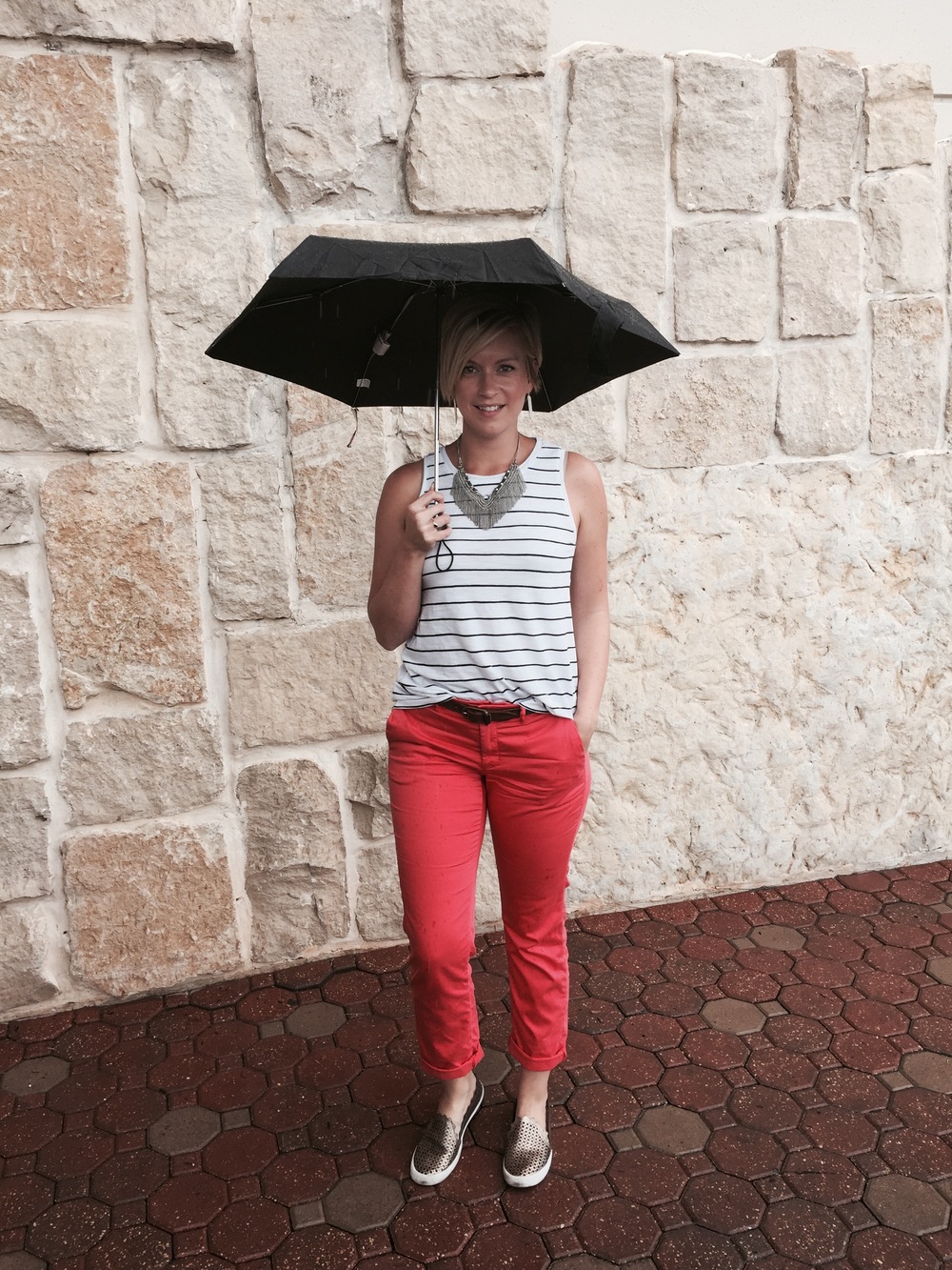 tenue de pluie femme idées modernes été parapluie