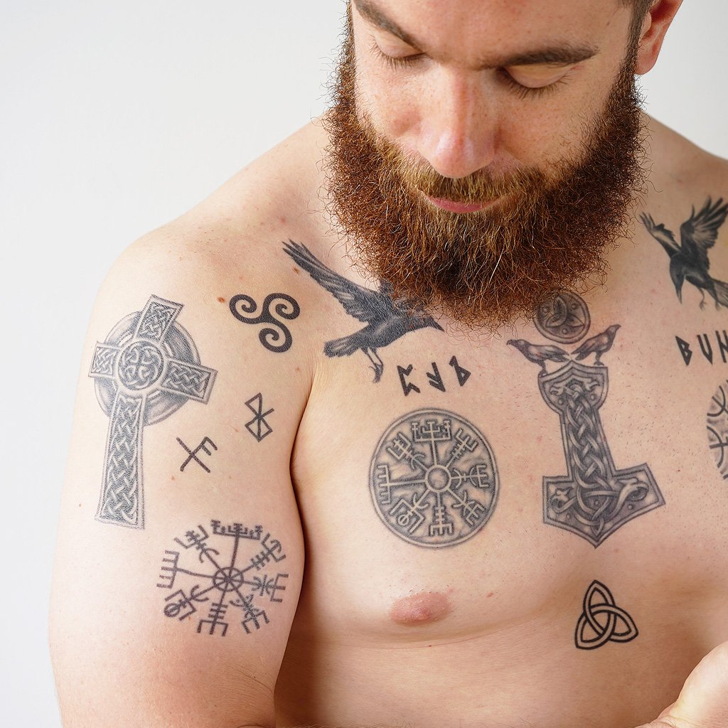 top idées tatouage viking signification symboles nordiques designs tattoos tendance