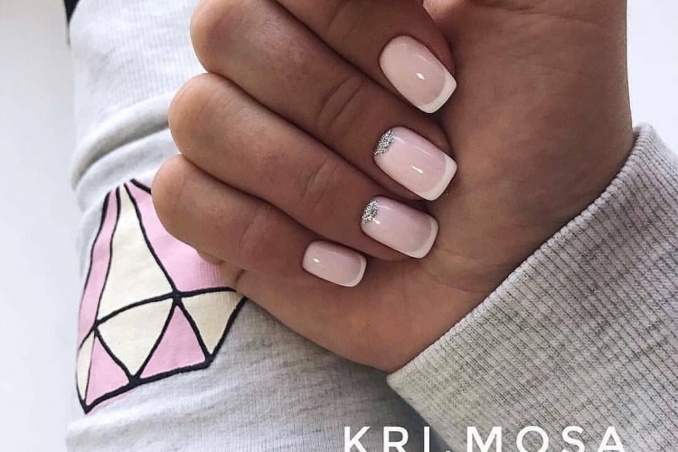 Ongle en gel rose : 40+ idées pour un nail art parfait