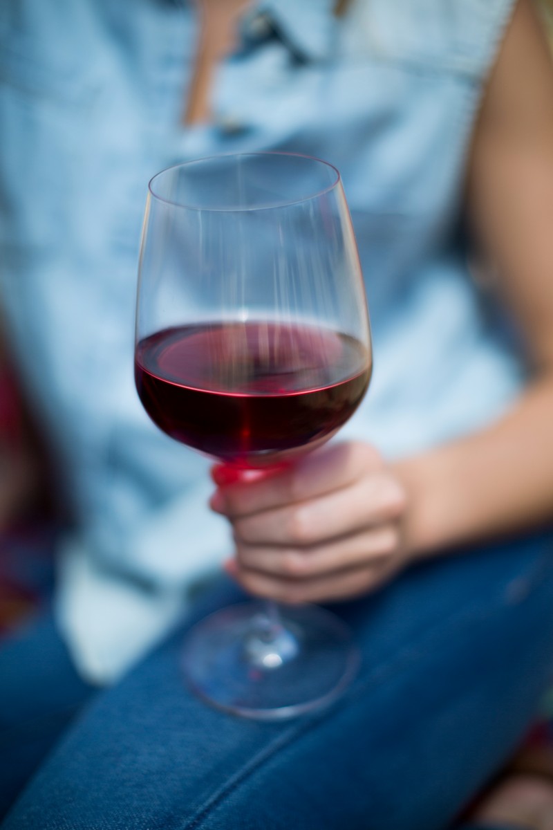 boire du vin rouge vertus sur le microbiote intestinal