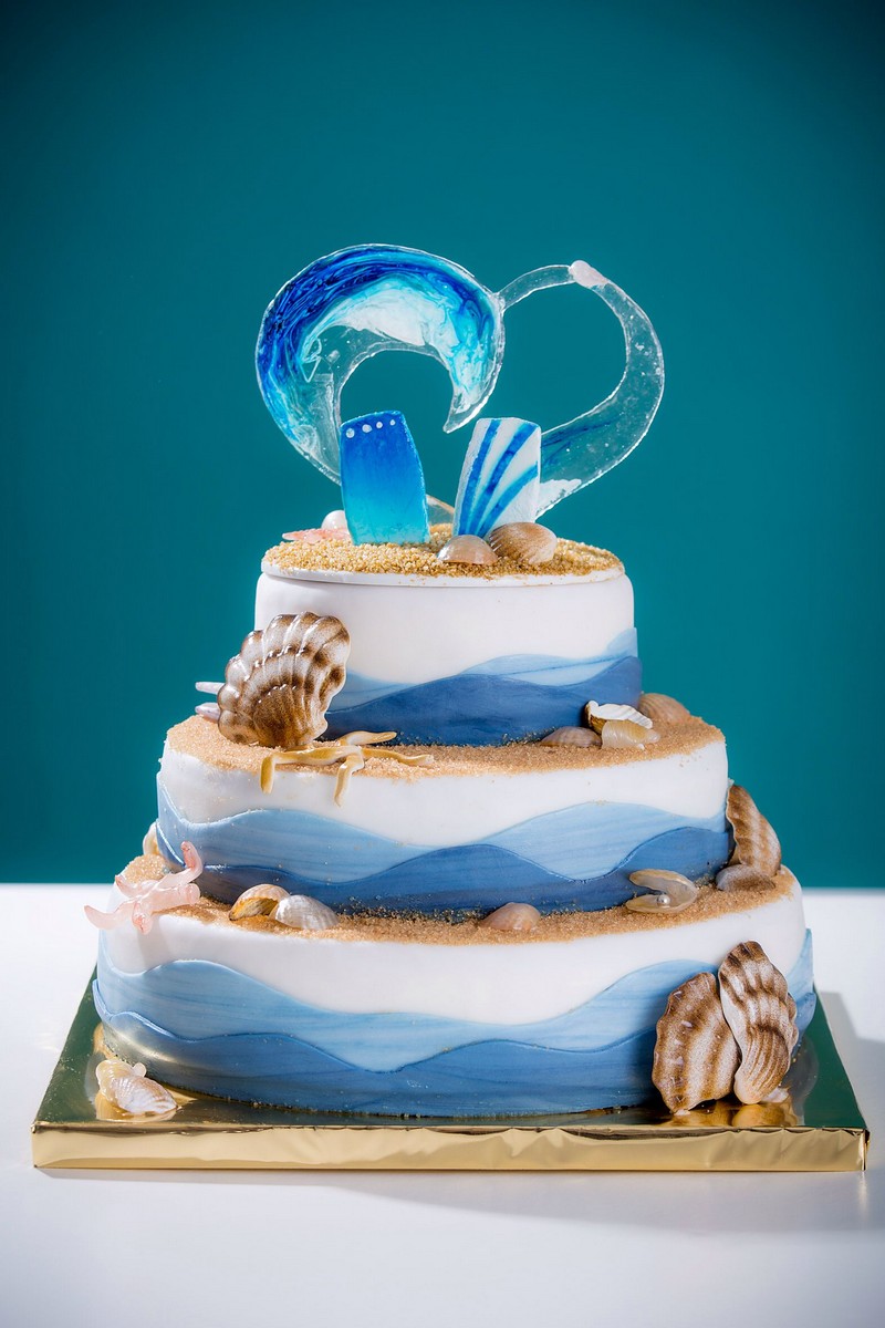 camaïeu de bleu décoration de gâteau originale thème plage
