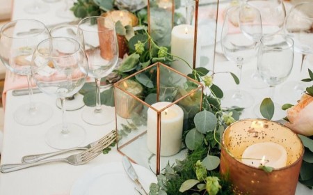 déco de table mariage eucalyptus bougies motifs géométriques ambiance raffinée