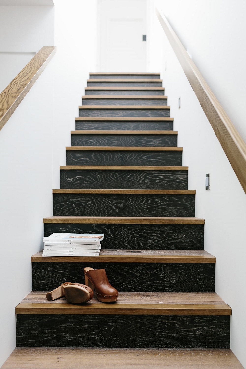 déco escalier en bois design bois noir