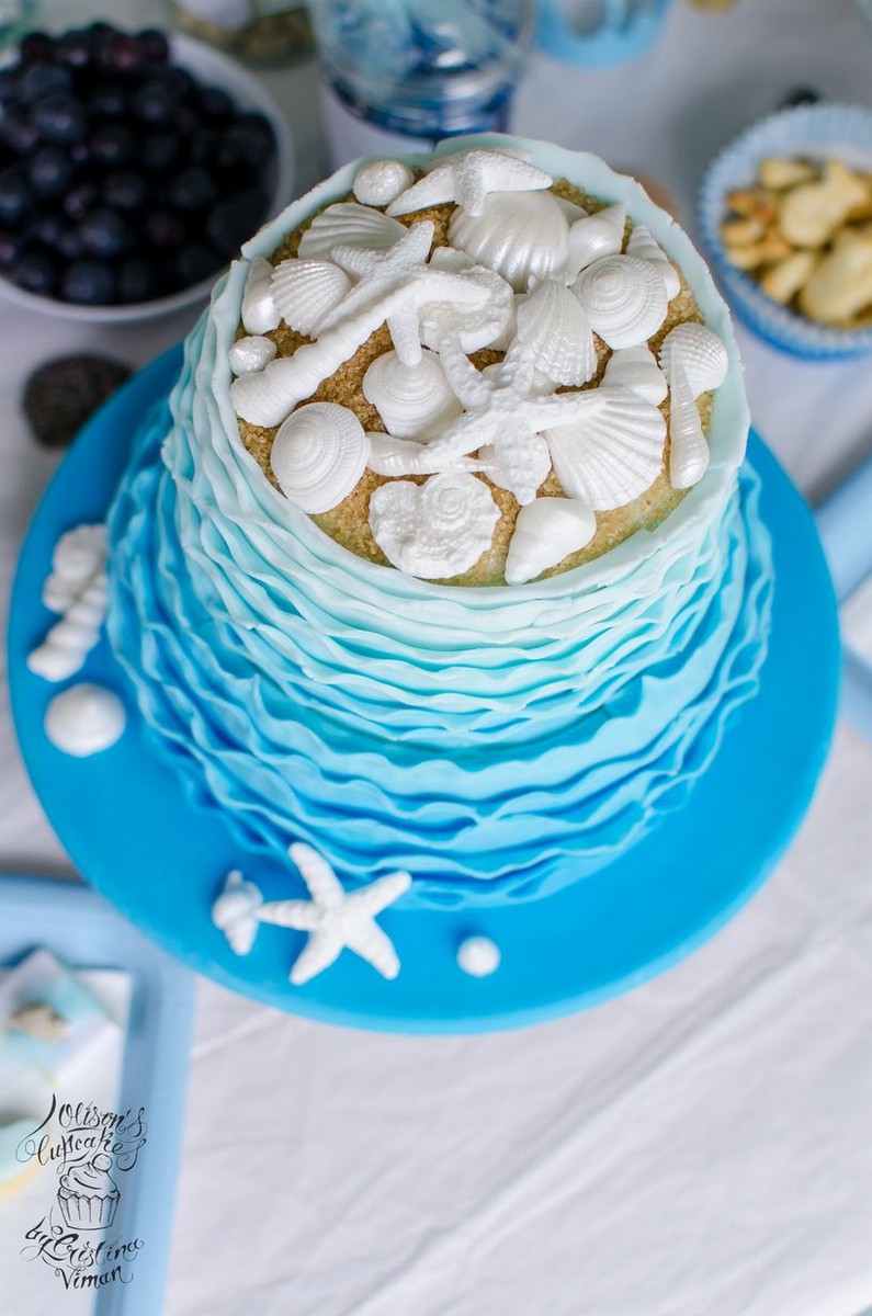 décoration gâteau anniversaire effet ombré coquillages de mer comestibles