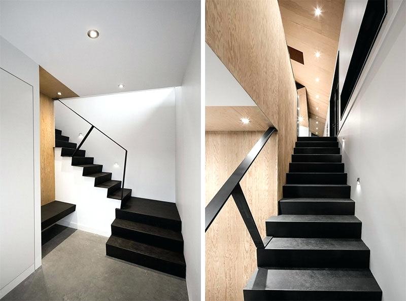escalier bois clair et noir intérieur moderne