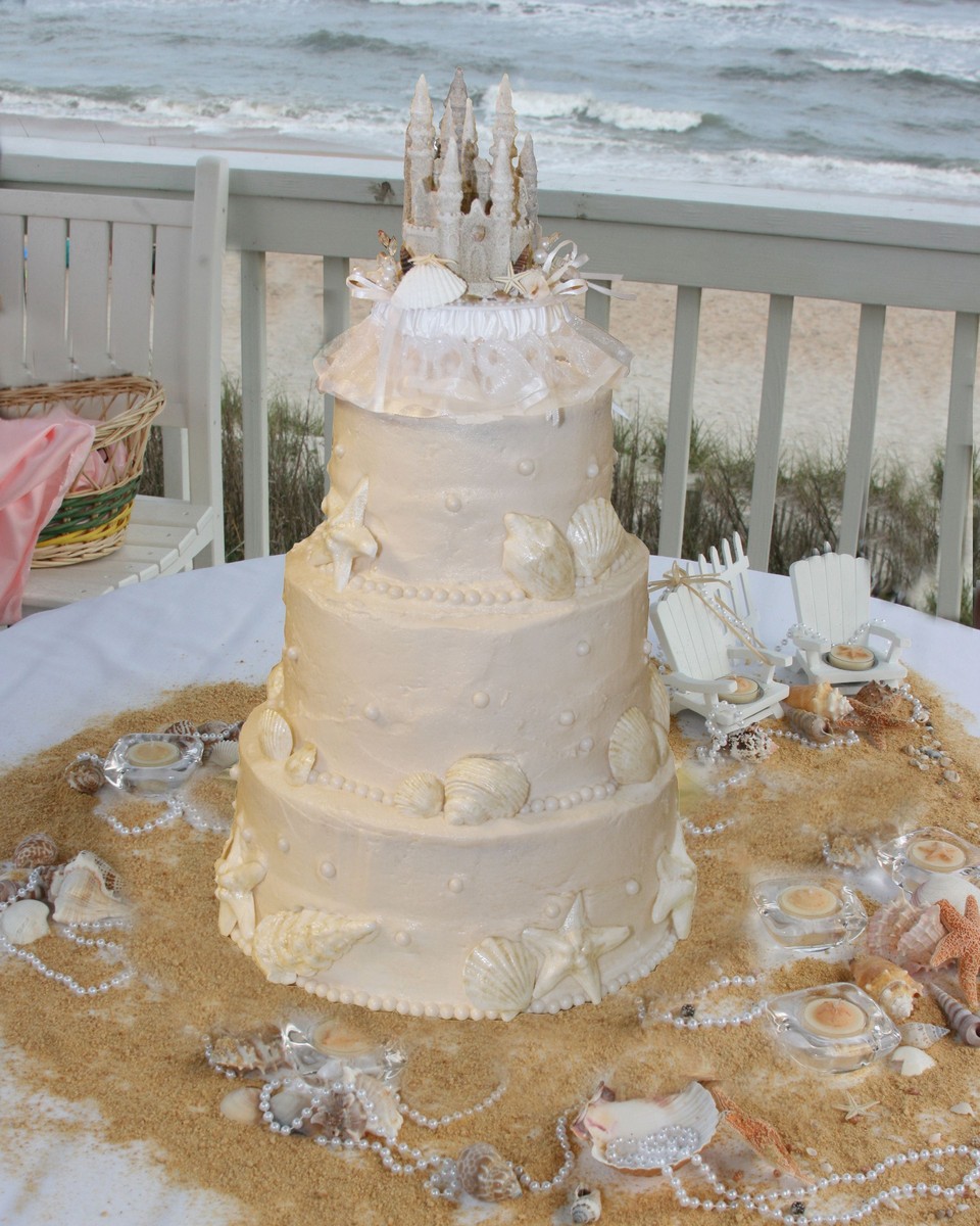 gâteau de mariage original 3 étages coquillages de mer