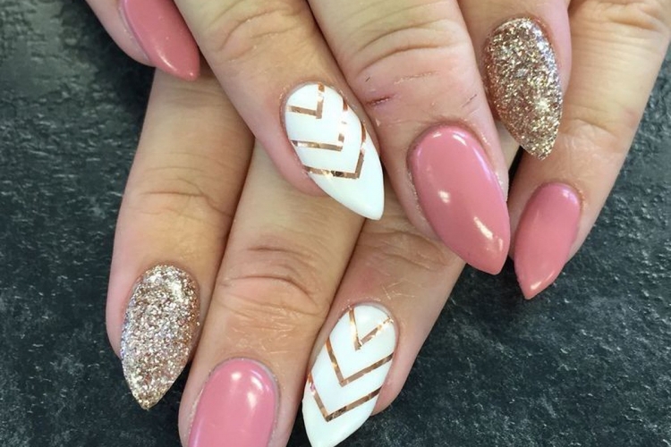 Ongle en gel rose : 40+ idées pour un nail art parfait