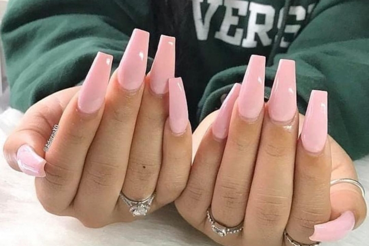 Ongle en gel rose : 40+ idées pour un nail art parfait