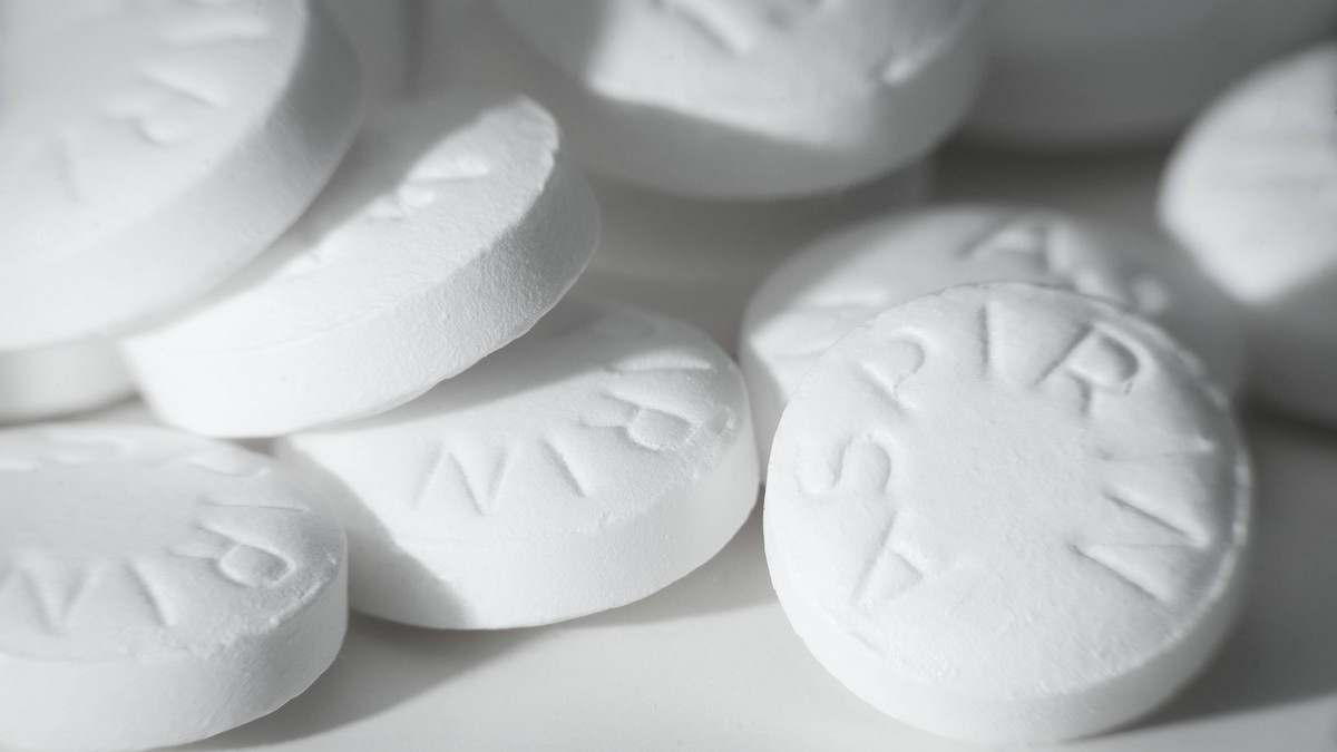 prendre de l'aspirine au quotidien risques personnes âgées