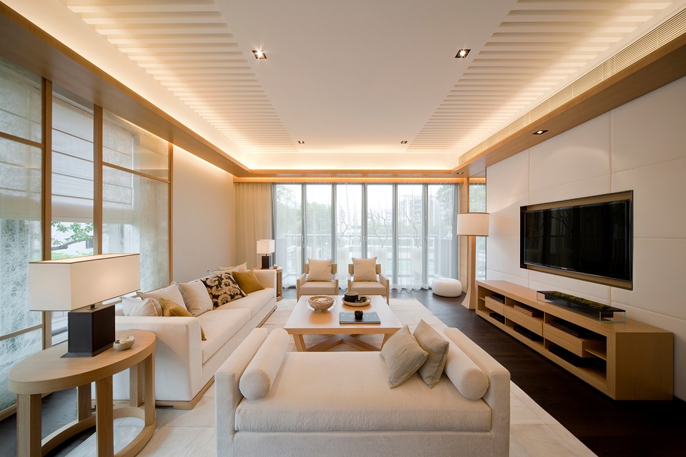 salon moderne en bois éclairage plafond intégré