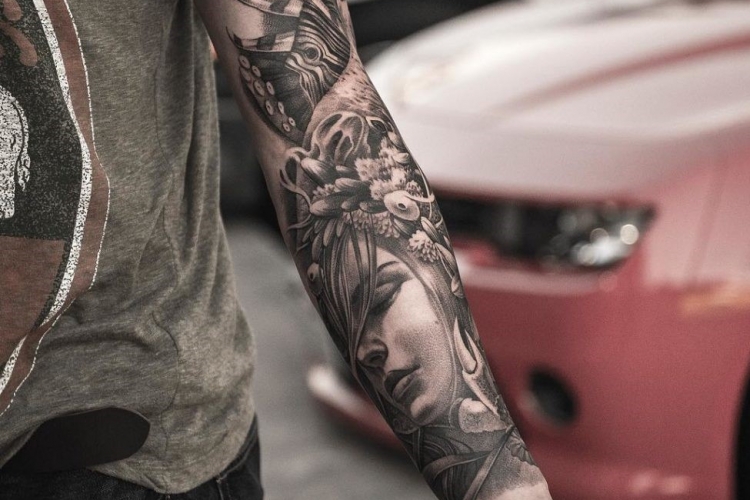 Tatouage avant-bras homme - motifs et styles variés