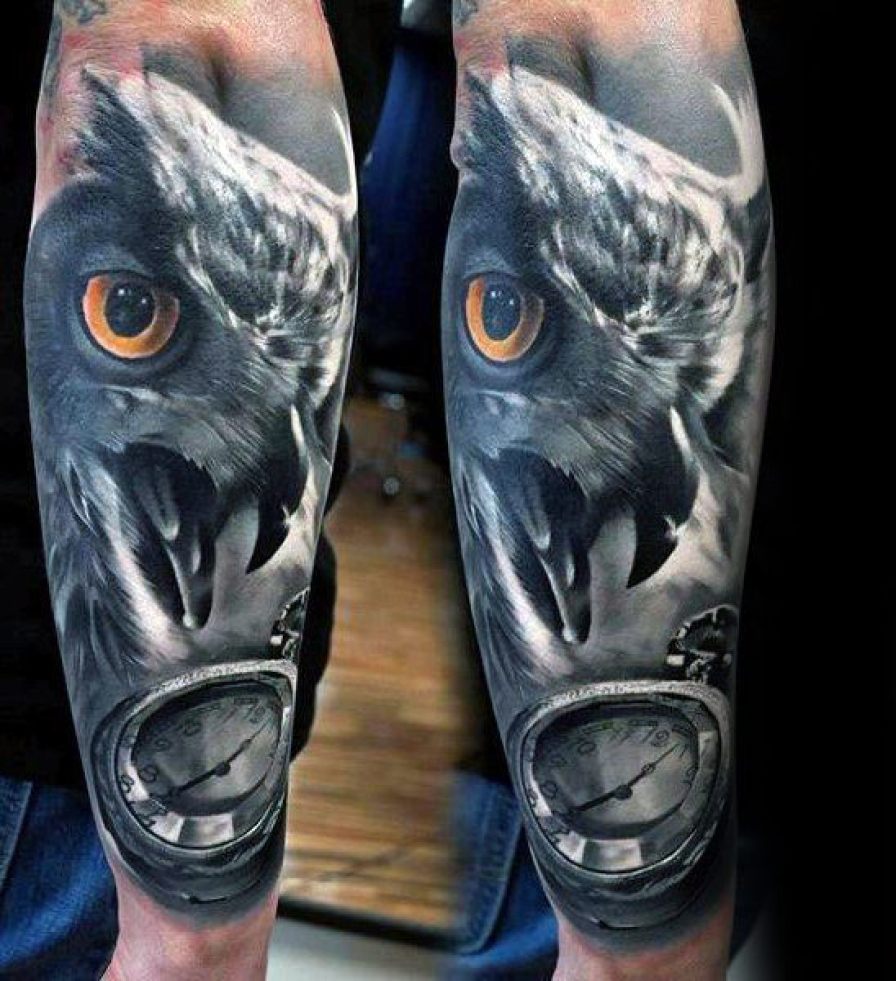 tatouage coloré avant bras pour hommes