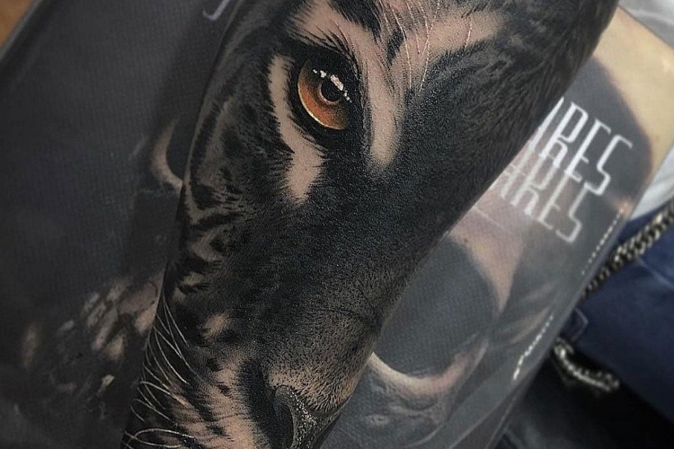 Tatouage avant-bras homme - motifs et styles variés