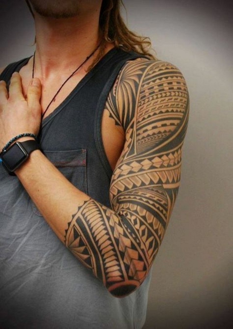 tatouage maorie avant bras homme