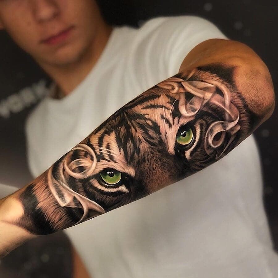 tatouage tigre homme avant bras