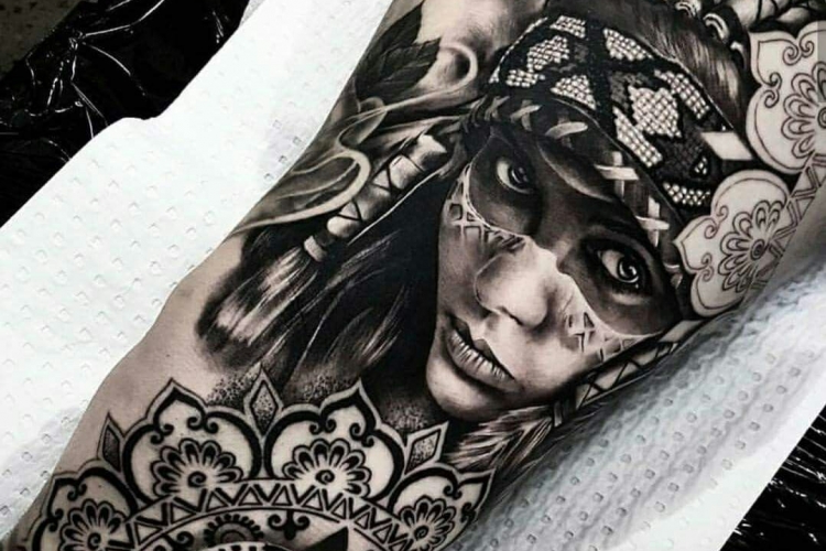 Tatouage avant-bras homme - motifs et styles variés