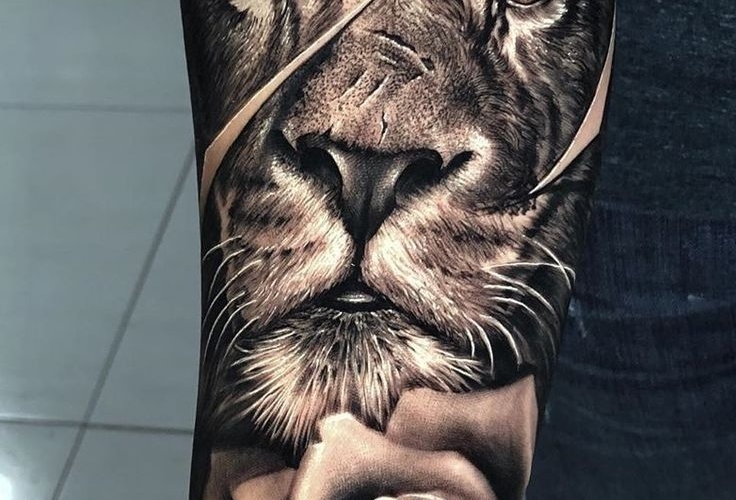 Tatouage avant-bras homme - motifs et styles variés