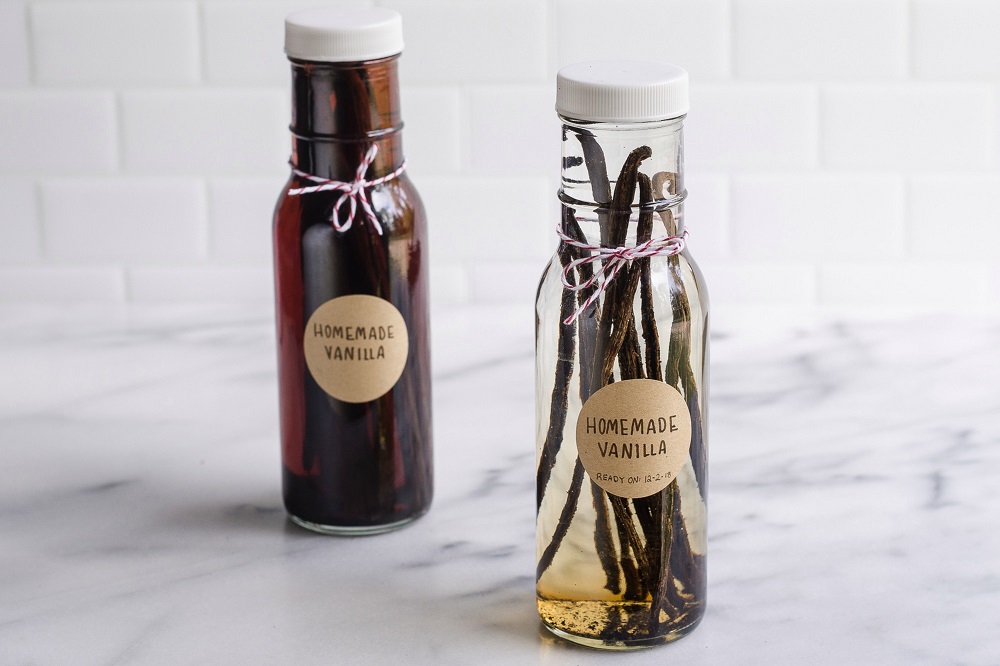 bouteilles extrait vanille fait maison idée diy cadeau personnalisé assiette Noël 2019