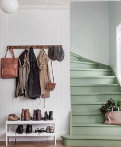 cage d'escalier en vert clair