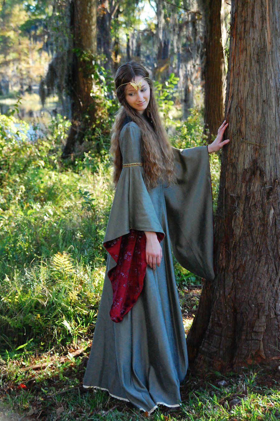costume médiéval fille longue robe déguisement chic Halloween