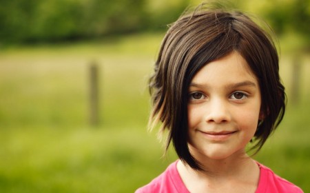 coupe carré asymétrique avec frange sur le côté