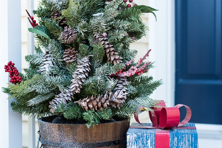 Décoration de Noël extérieur à faire soi-même : idées qui font mouche