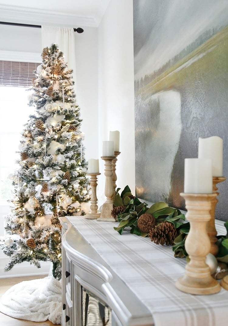 déco de Noël 2019 pour la salle à manger décoration végétale tablette en bois cheminée