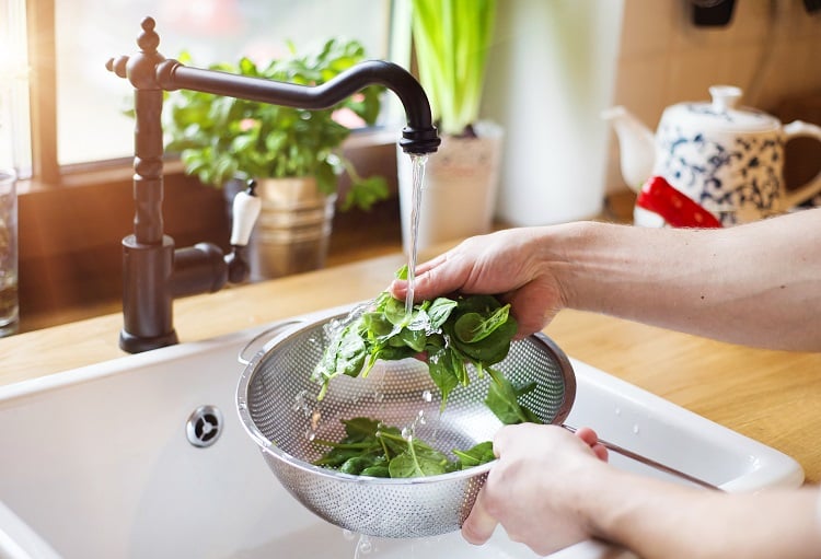 comment choisir le robinet salle de bain et cuisine mélangeur ou mitigeur trucs et astuces