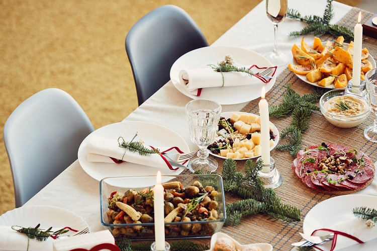 déco de table Noël 2019 marque places a faire soi même cadeaux d'assiette menu festif