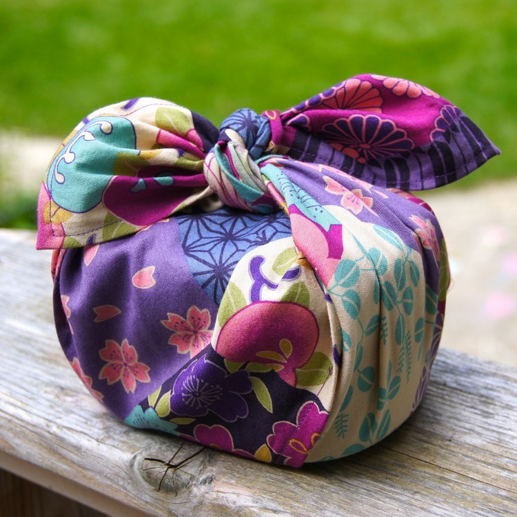emballage cadeau japonais tissu coloré idée originale