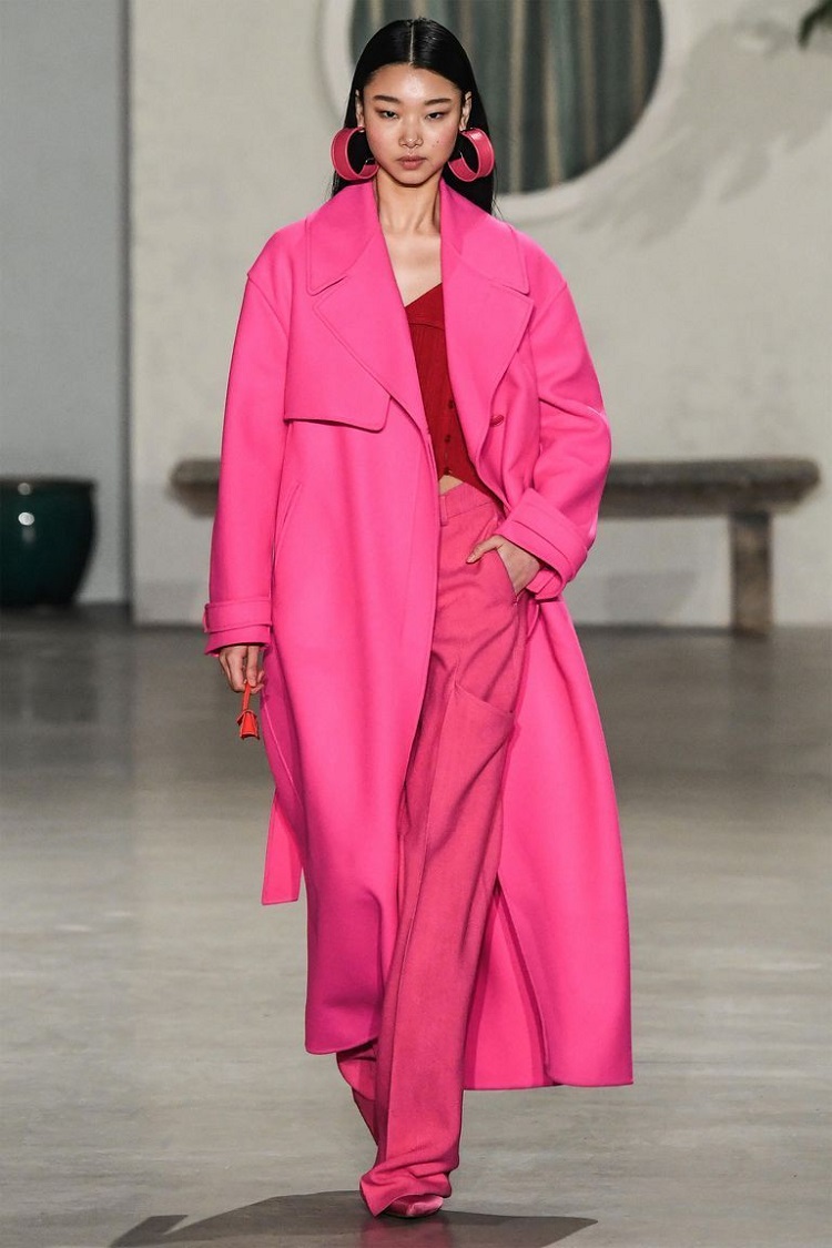 total look rose défilés fashion week 2019 2020 micro sac jacquemus