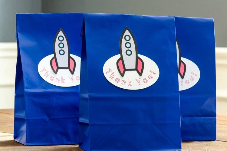 anniversaire espace astronaute enfant idée cadeau invité