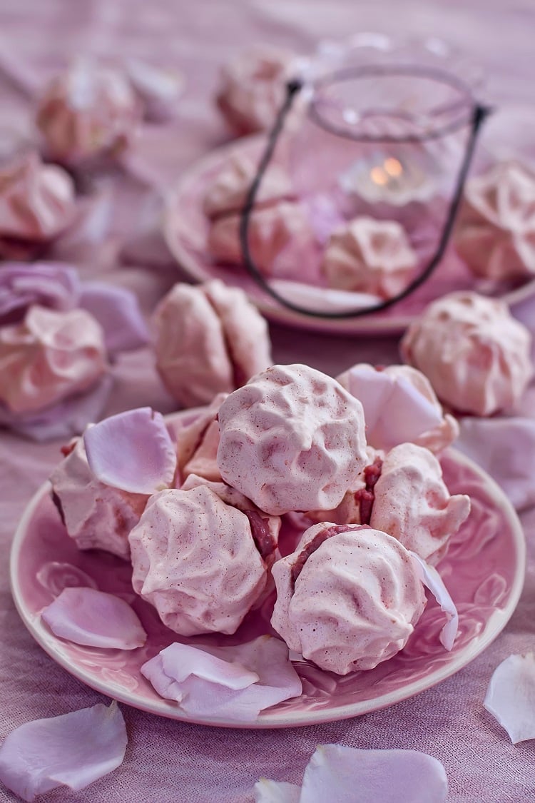 meringues faciles pour siant valentin 2020 top recettes desserts romantiques