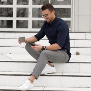 que mettre avec pantalon gris homme
