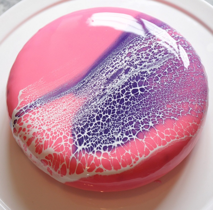 glaçage miroir effet toile araignée cake design maison