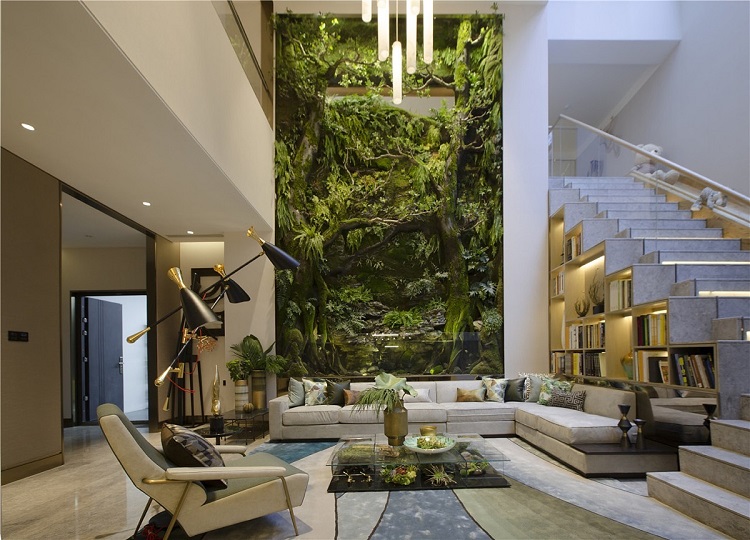 salon biophilique avec mur végétal espaces ouverts lumière naturelle