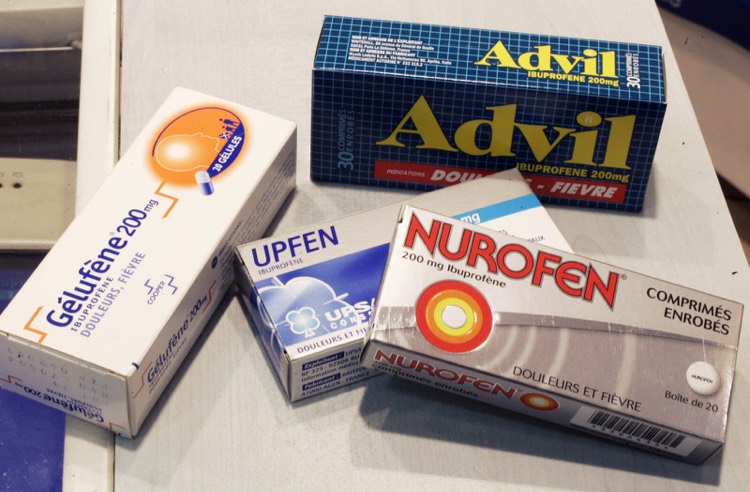 attention anti inflammatoires AINS ibuprofene