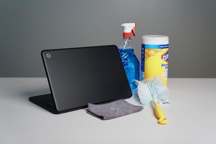 comment nettoyaer son ordinateur au bureau étape par étape conseils désinfection contre coronavirus