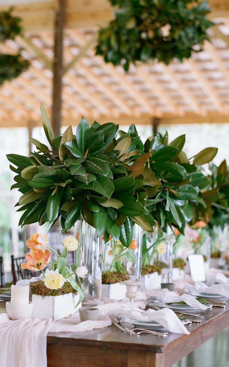 déco de mariage en feuilles de magnolia centre de table mariage champêtre chic
