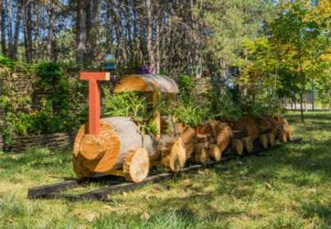 train en bois jardiniere originale