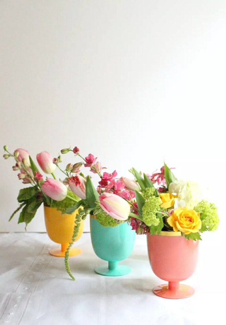 vases colorés nuances pastel compositions florales