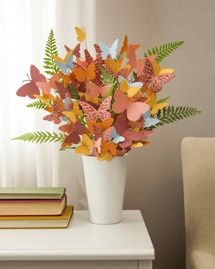 bouquet de papillons en papier activités manuelles printemps décoration intérieure