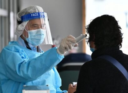 ecran de protection personnel medical moyen de protection coronavirus